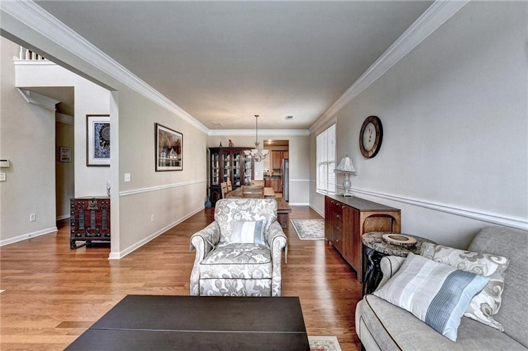 Photo 6 of 38 - 342 Rutlidge Park Ln, Suwanee, GA 30024