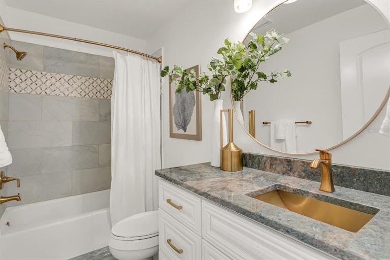 Photo 38 of 54 - 11003 Peach Point Ct, Bradenton, FL 34209