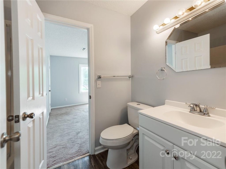 Photo 26 of 38 - 2654 Castle Hill Rd, Gastonia, NC 28052