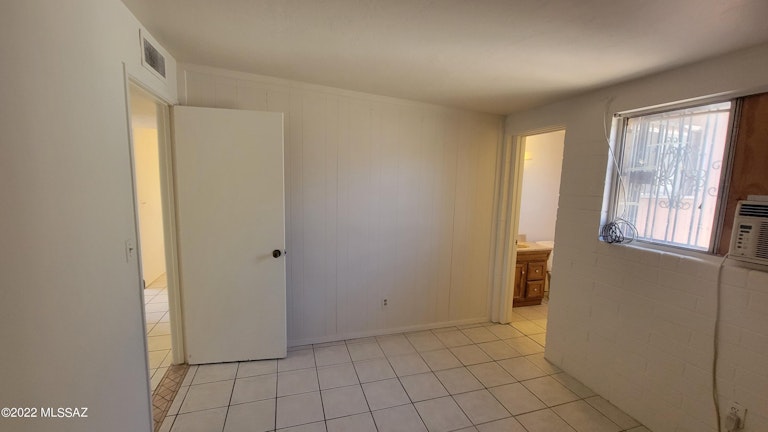Photo 15 of 20 - 1463 W Roger Rd, Tucson, AZ 85705