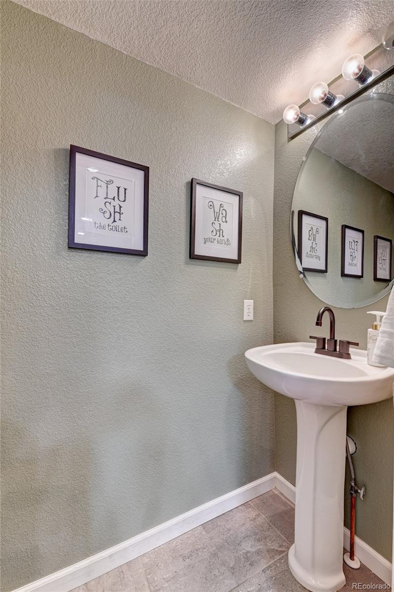 Photo 14 of 37 - 21783 E Kenyon Pl, Aurora, CO 80018