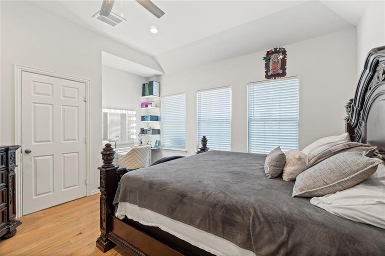 Photo 21 of 26 - 2723 Pike Dr, Lancaster, TX 75134