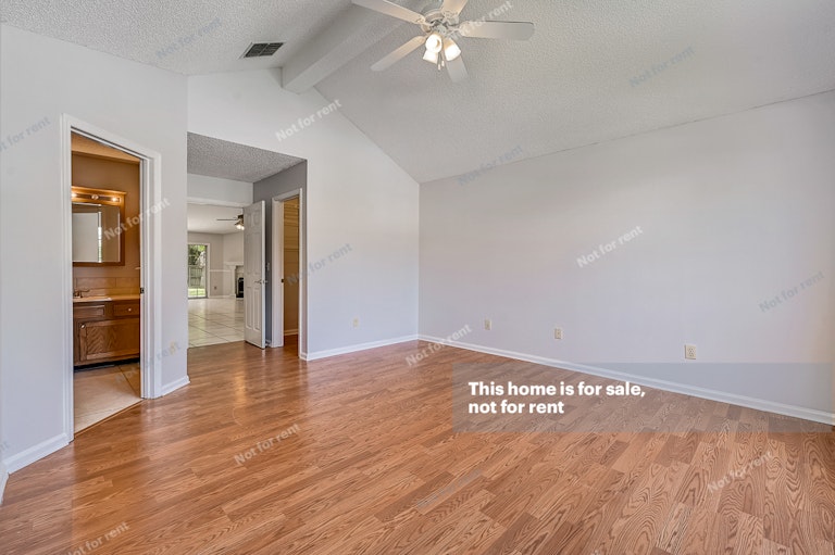 Photo 22 of 37 - 1154 Weyburn Way, Jacksonville, FL 32225