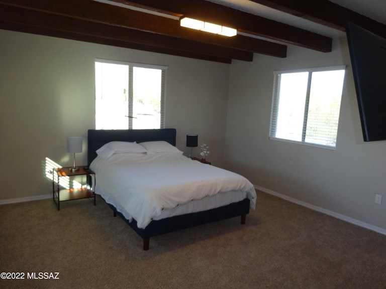 Photo 16 of 41 - 4540 E River Rd, Tucson, AZ 85718