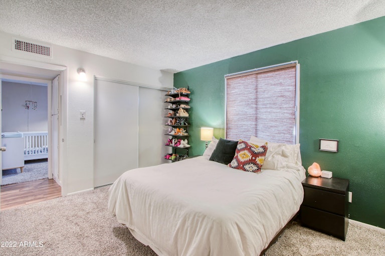 Photo 21 of 41 - 5202 S 46th Pl, Phoenix, AZ 85040