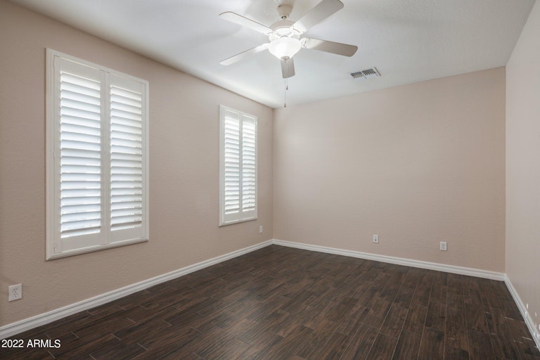 Photo 9 of 29 - 2595 E Carob Dr, Gilbert, AZ 85298