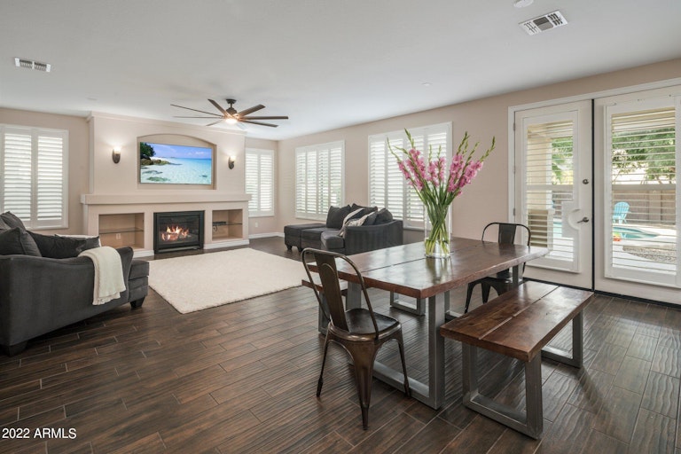 Photo 4 of 29 - 2595 E Carob Dr, Gilbert, AZ 85298