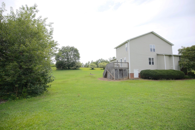 Photo 21 of 23 - 2269 Southfort Dr, Garner, NC 27529