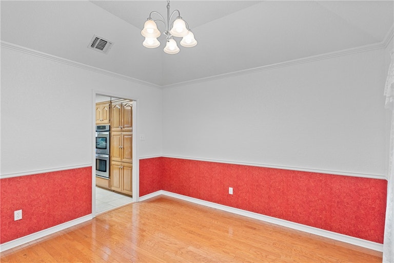 Photo 20 of 33 - 4000 Timbercrest Dr, Taylor, TX 76574
