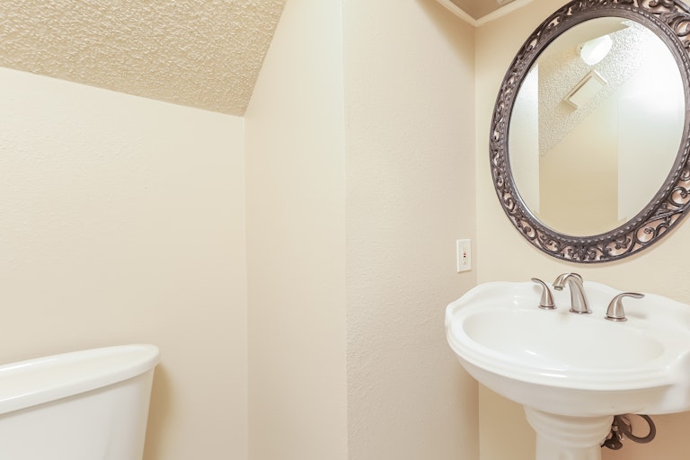 Photo 25 of 27 - 4707 Pebble Gln, San Antonio, TX 78217