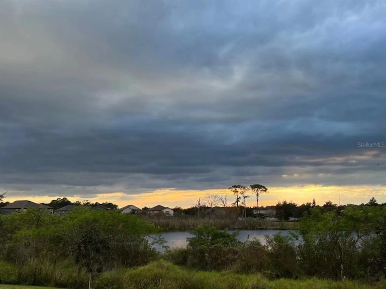 Photo 4 of 17 - 7450 Fairgrove Ave, Windermere, FL 34786
