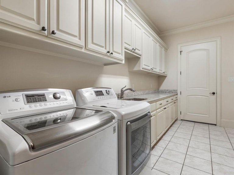 Photo 20 of 30 - 4636 Sidonia Ct, Fort Worth, TX 76126