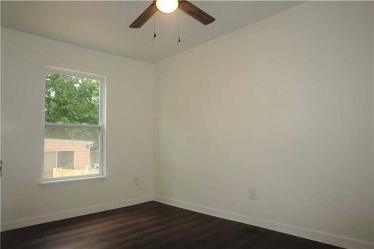 Photo 9 of 17 - 6161 Edward St, Atlanta, GA 30340