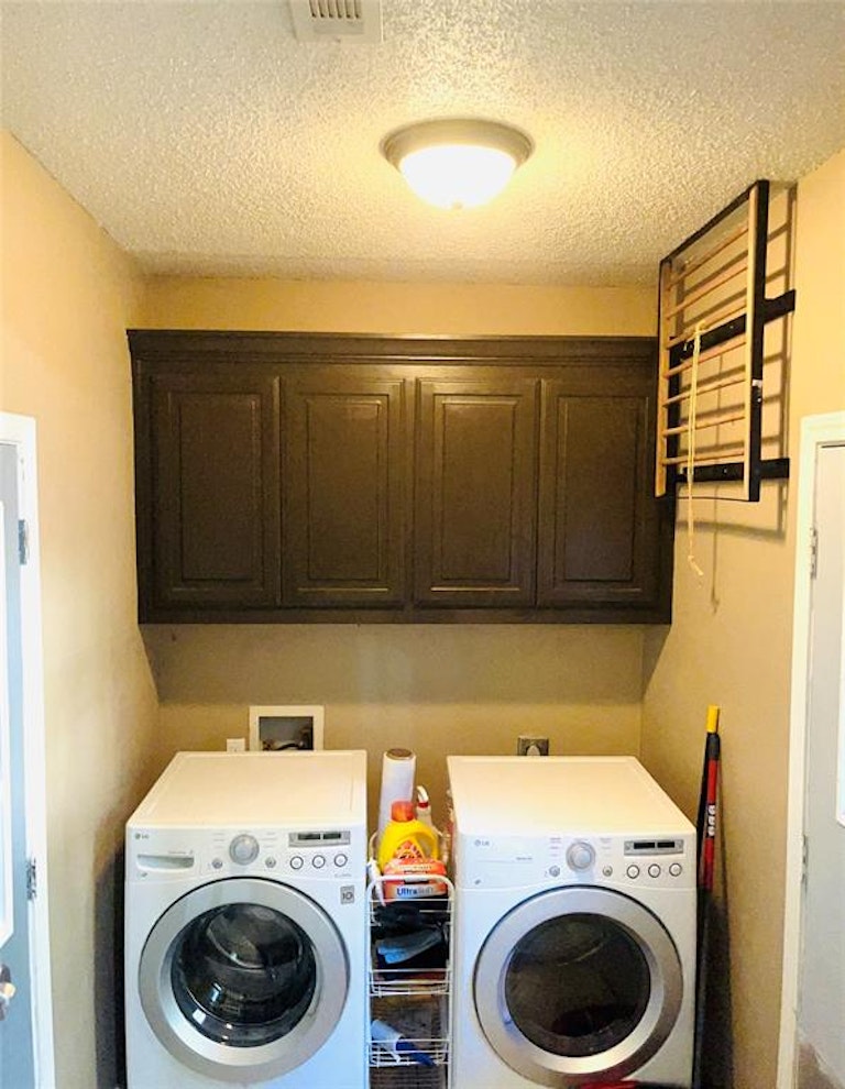 Photo 9 of 22 - 715 Vail Dr, Arlington, TX 76012