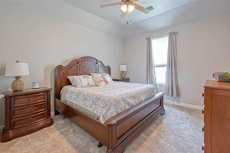 Photo 33 of 47 - 11406 Domina St, Richmond, TX 77406