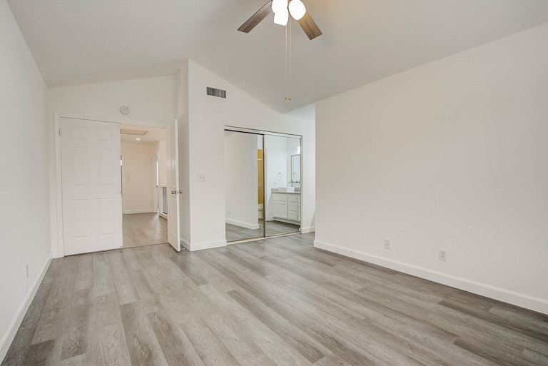 Photo 32 of 35 - 4052 Tawny Meadow Way, Antelope, CA 95843