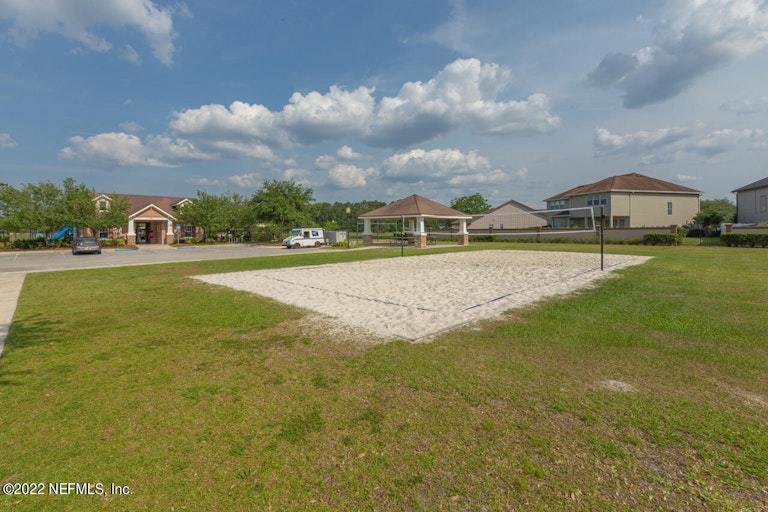 Photo 36 of 40 - 6304 Pendragon Pl, Jacksonville, FL 32258