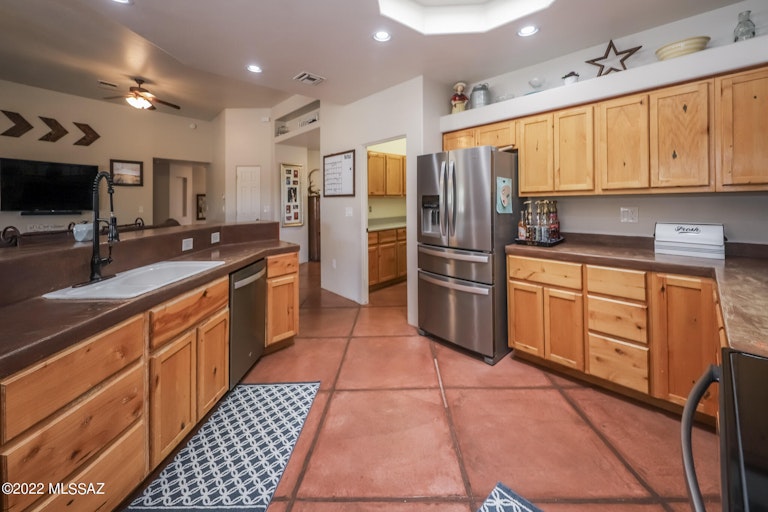 Photo 12 of 33 - 2840 E Darlene Dr, Vail, AZ 85641