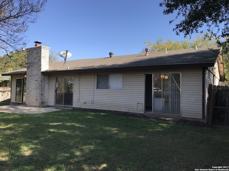 Photo 15 of 17 - 14227 Ridge Meadow Dr, San Antonio, TX 78233