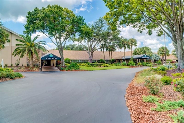Photo 22 of 39 - 1614 Berwick Ct Unit C, Palm Harbor, FL 34684