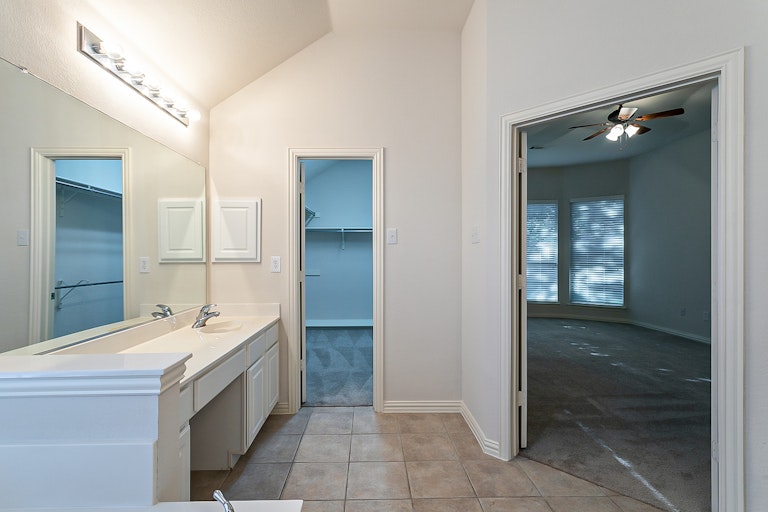 Photo 18 of 26 - 3609 Sutters Way, Flower Mound, TX 75022