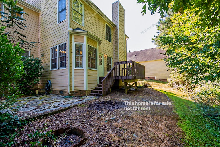 Photo 7 of 23 - 209 Calebra Way, Cary, NC 27519