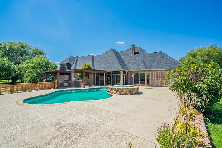 Photo 5 of 34 - 1509 Western Willow Dr, Haslet, TX 76052