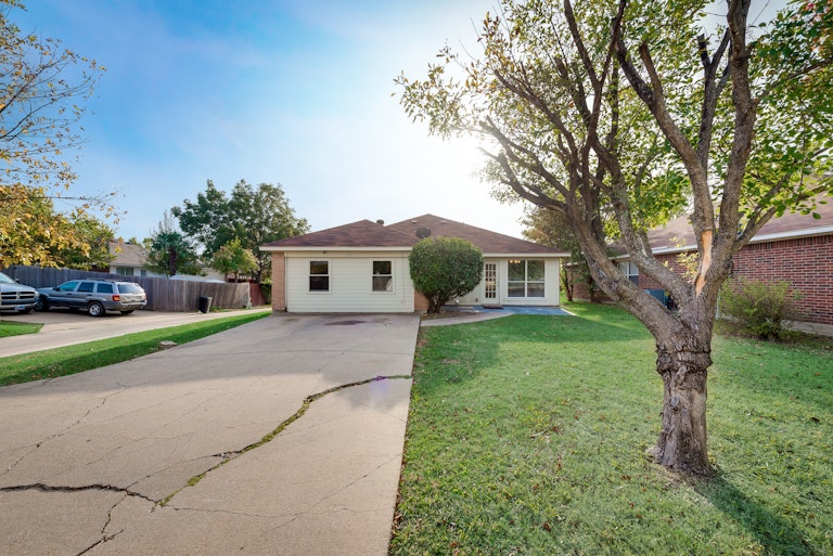 Photo 32 of 35 - 2608 Park Valley Dr, Mesquite, TX 75181