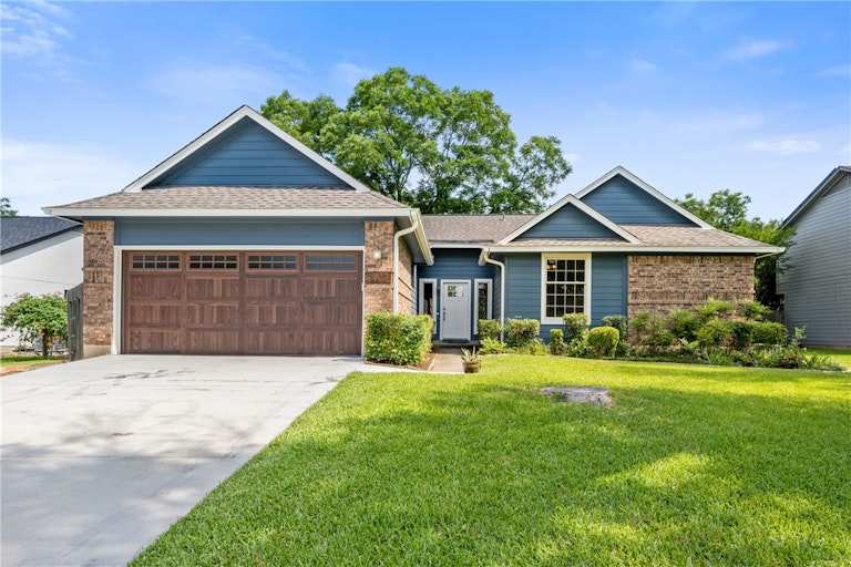 Photo 1 of 18 - 8907 Chester Forest St, Austin, TX 78729