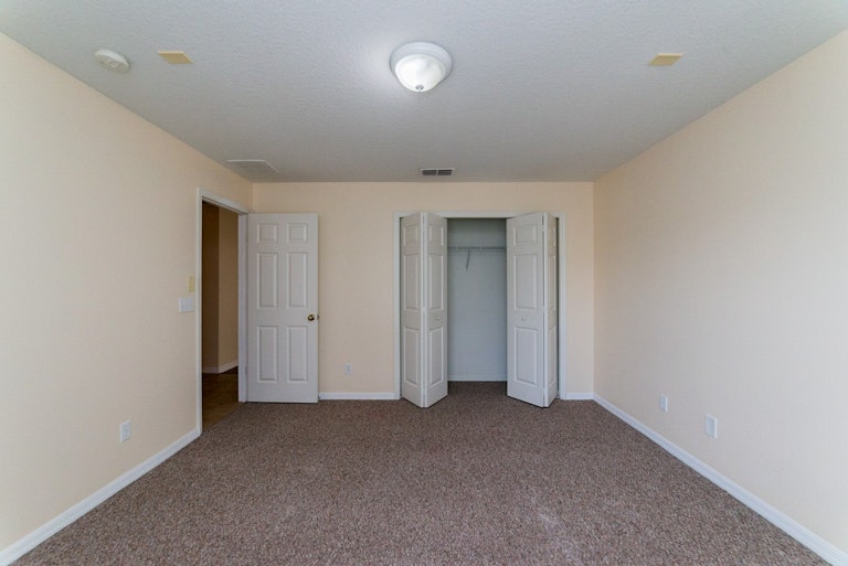 Photo 16 of 19 - 226 Windrose Dr, Orlando, FL 32824