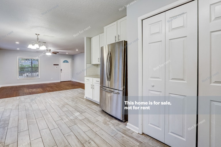 Photo 20 of 27 - 1160 Scotten Rd, Jacksonville, FL 32205