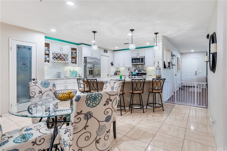 Photo 9 of 28 - 6112 Firestone Dr, Fontana, CA 92336