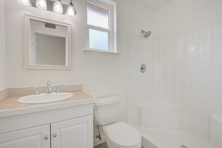 Photo 8 of 44 - 8017 Stone Canyon Cir, Citrus Heights, CA 95610