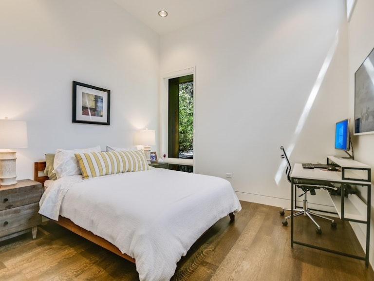 Photo 13 of 20 - 2906 Rio Grande St, Austin, TX 78705