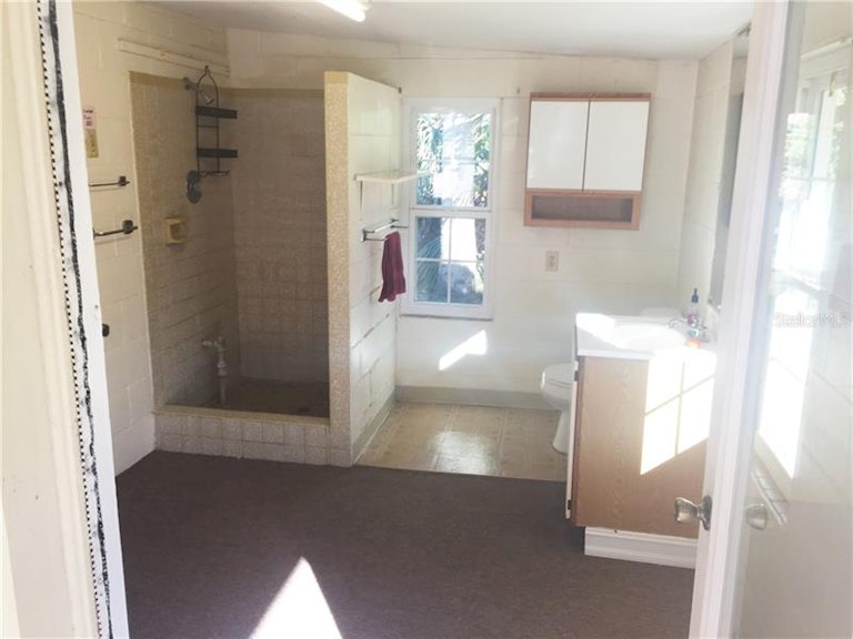 Photo 10 of 18 - 17 Palmetto Dr, Debary, FL 32713