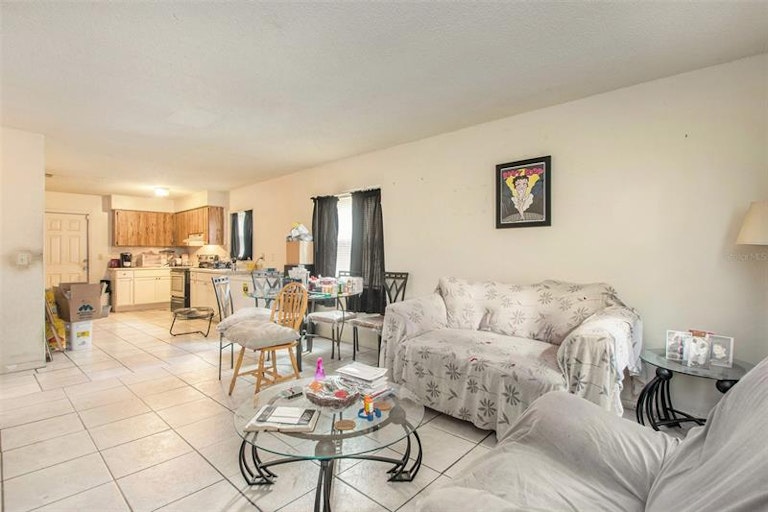 Photo 8 of 22 - 8803 N 13th St, Tampa, FL 33604