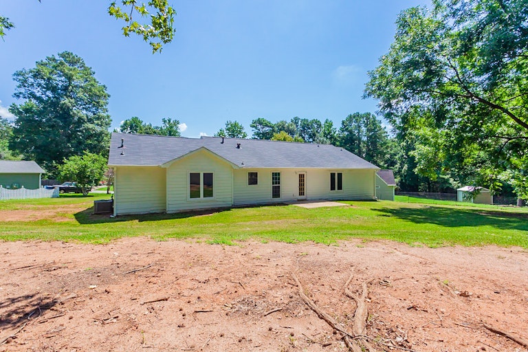 Photo 22 of 26 - 11673 Matthews Trl, Hampton, GA 30228