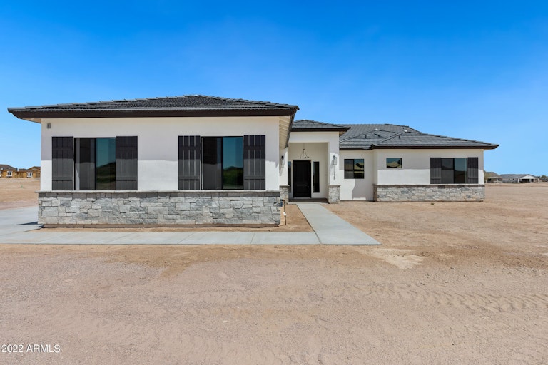 Photo 1 of 38 - 1326 W Lucky Ln, Queen Creek, AZ 85142