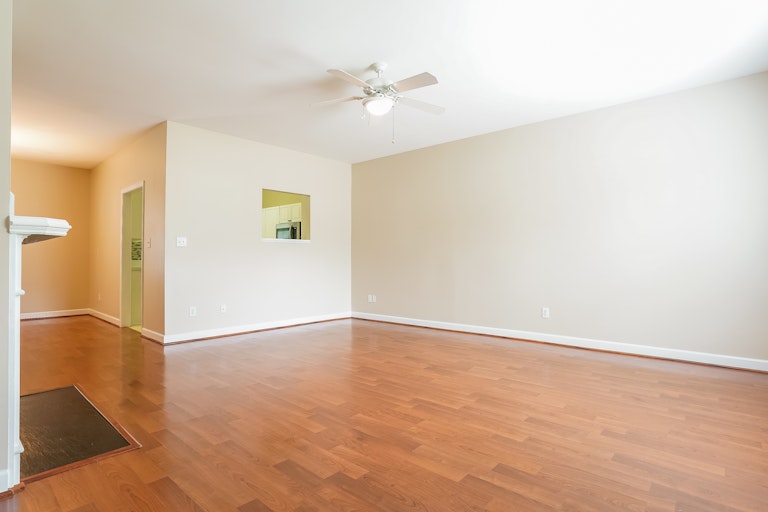 Photo 7 of 25 - 8302 Aspen Mountain Ct, Raleigh, NC 27616