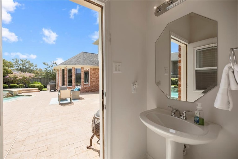 Photo 42 of 46 - 7006 Monarch Lake Ln, Katy, TX 77494