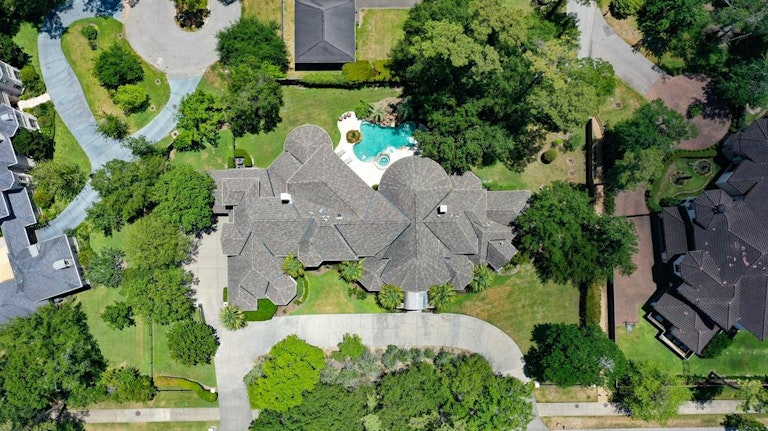 Photo 37 of 39 - 520 Blalock Rd, Houston, TX 77024