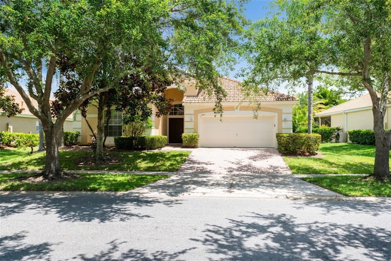 Photo 38 of 38 - 11015 Belmere Isles Ct, Windermere, FL 34786