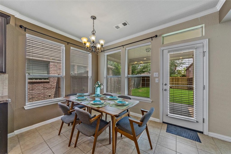 Photo 9 of 25 - 10505 Bolivar Dr, McKinney, TX 75072