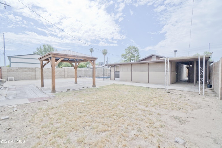 Photo 26 of 38 - 3556 W Meadowbrook Ave, Phoenix, AZ 85019