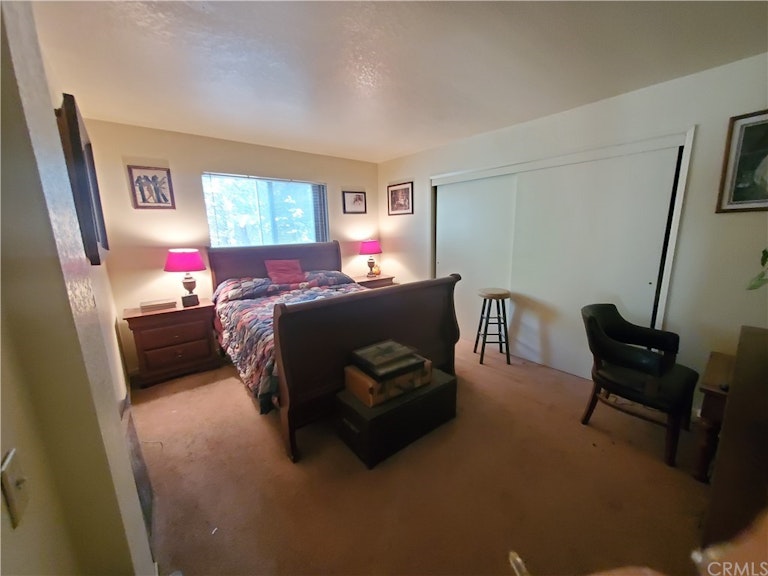 Photo 11 of 33 - 24937 Faulhorn Dr, Crestline, CA 92325