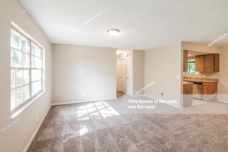 Photo 7 of 25 - 8415 Frost St N, Jacksonville, FL 32221