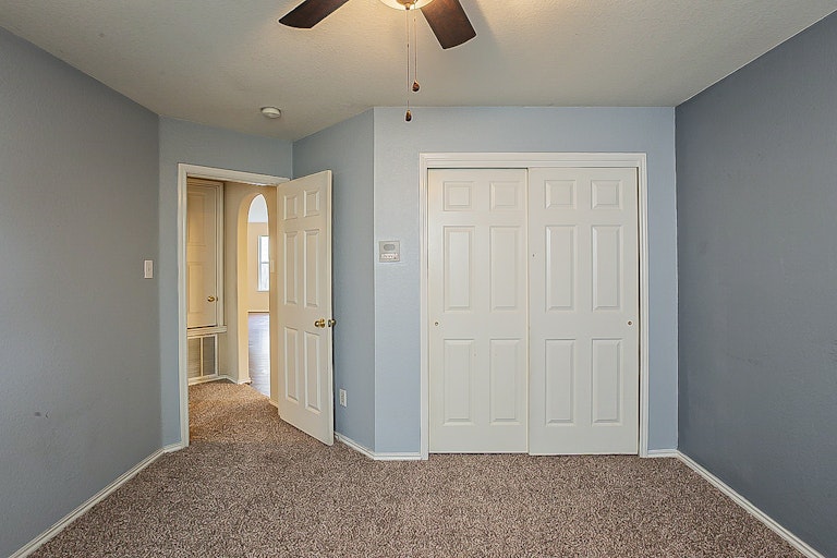 Photo 15 of 20 - 2327 Baxter Sta, San Antonio, TX 78245
