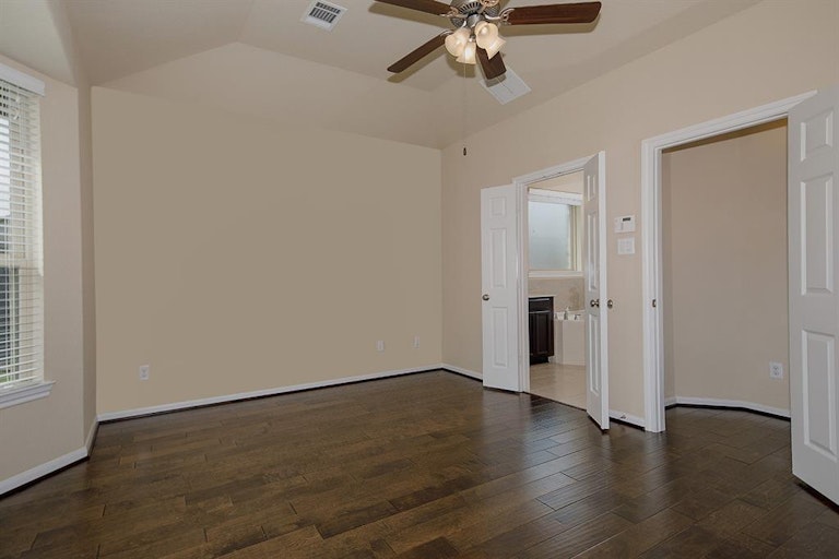 Photo 14 of 29 - 3851 Supremes Trl, Spring, TX 77386