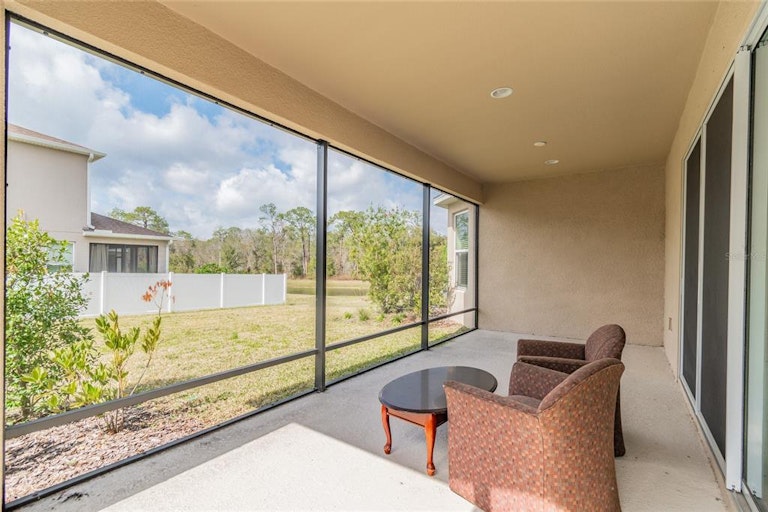 Photo 38 of 47 - 7059 Scarlet Cedar Dr, Wesley Chapel, FL 33545