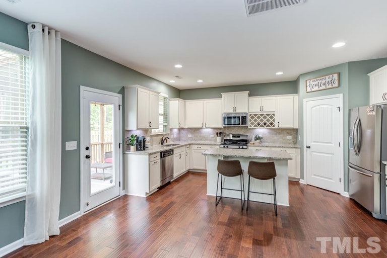 Photo 5 of 25 - 1004 San Antonio Blvd, Durham, NC 27703
